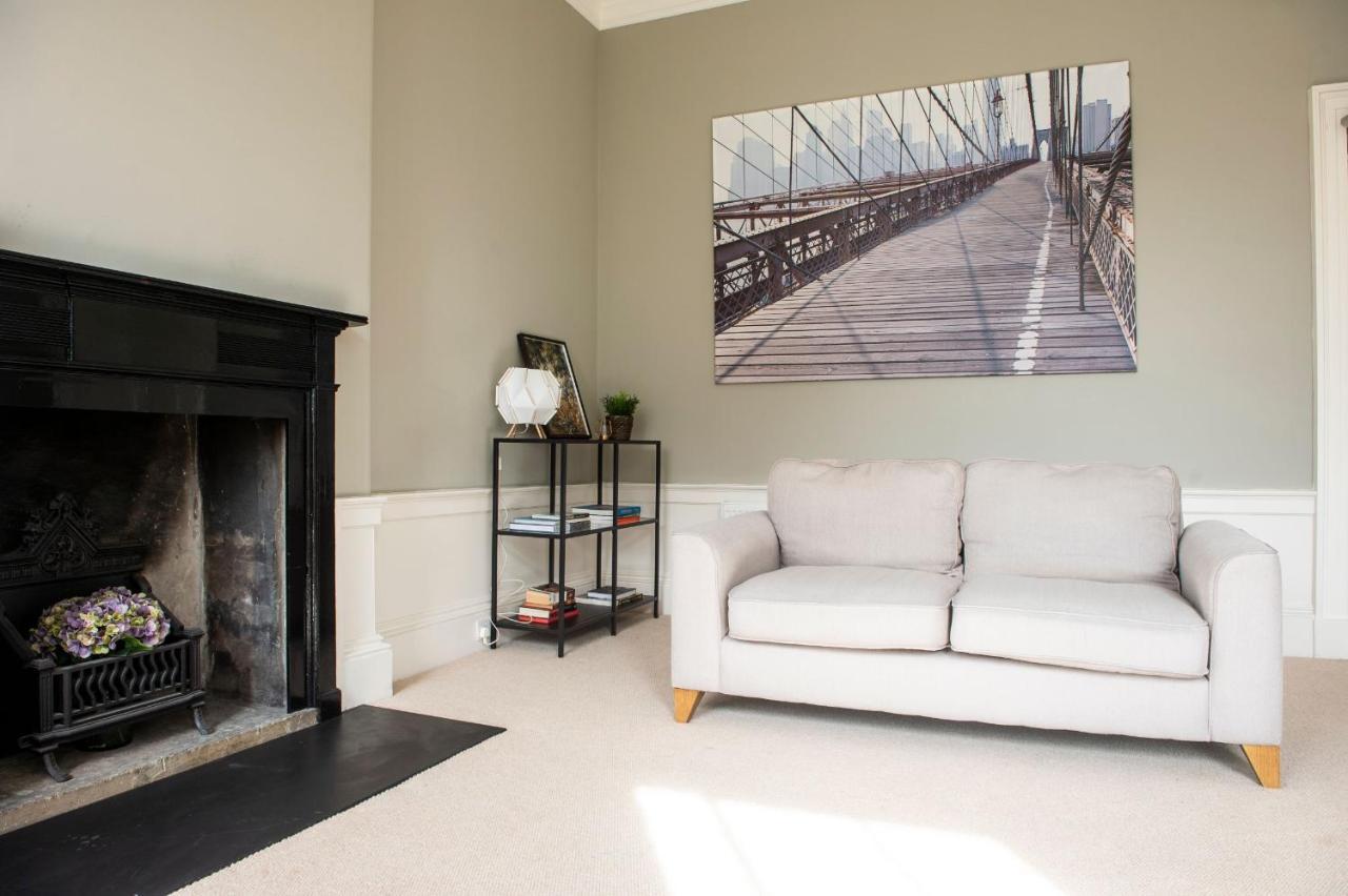 Joivy Bright & Spacious Apt In Stockbridge Edimburgo Exterior foto