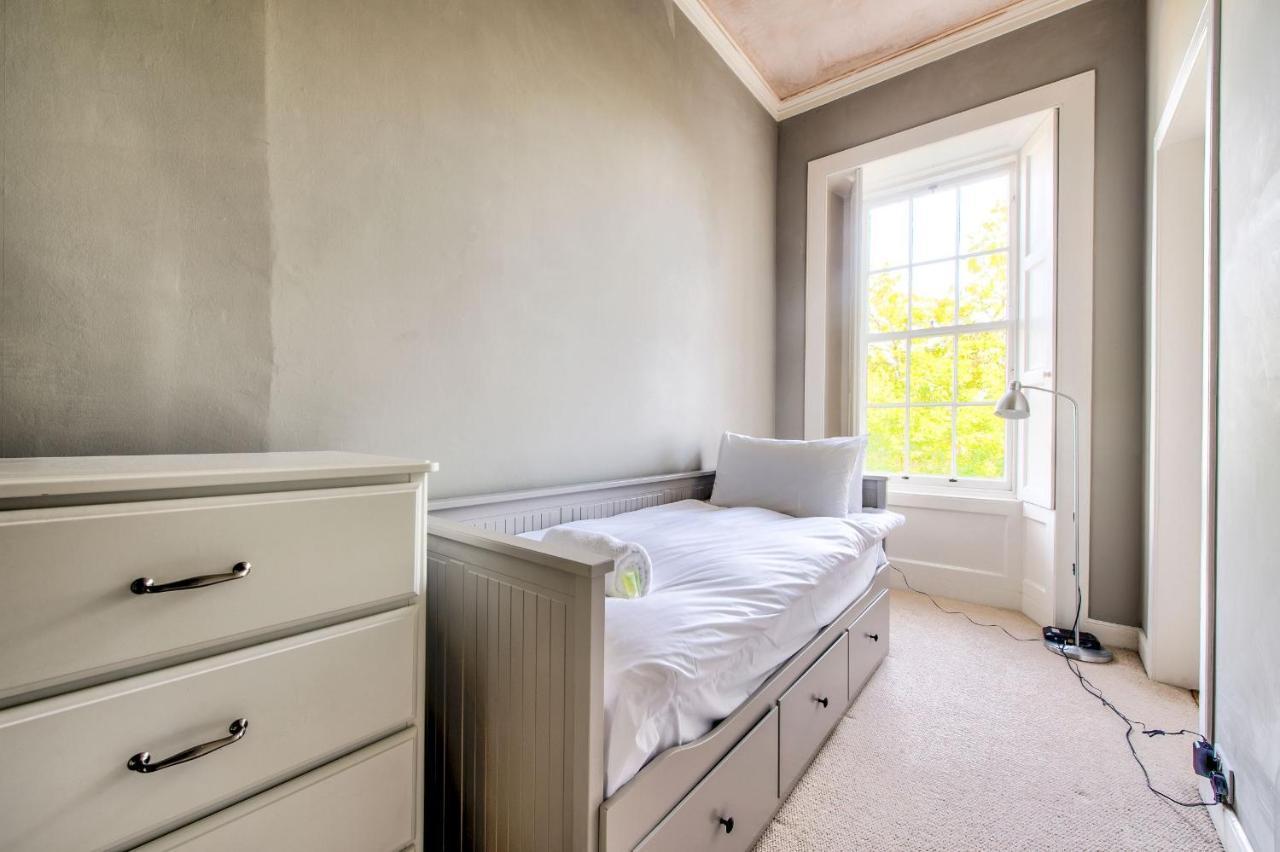 Joivy Bright & Spacious Apt In Stockbridge Edimburgo Exterior foto