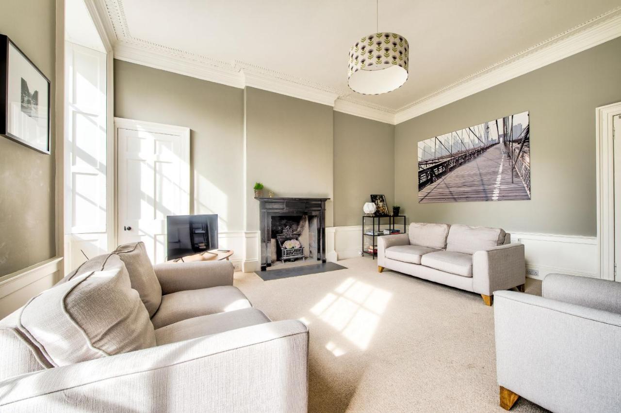Joivy Bright & Spacious Apt In Stockbridge Edimburgo Exterior foto